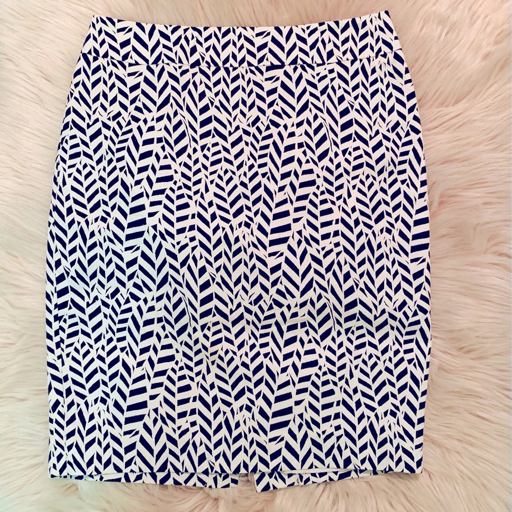 Loft geo design skirt